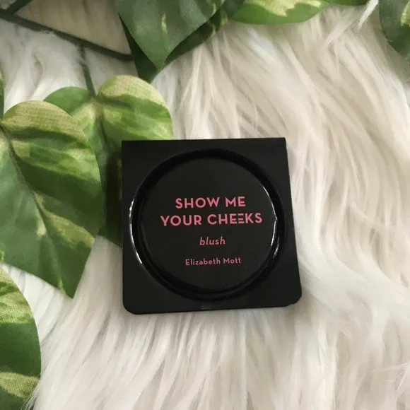5/$25 Elizabeth Mott Show Me Your Cheeks Blush Travel Size - Picture 3 of 5